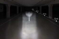 Bumm Ixon-Fyre Schwarz Mit Integriertem Lithium-Akku Und USB-Ladegerät -Shimano Store 195Lc