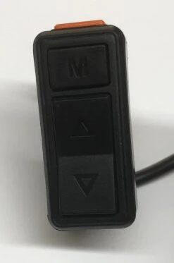 Brose Bediendisplay Ab 2020 Topology DS103 Fest In Der Mitte 3,5 Zoll Farb-TFT M.Gen.2 Stecker -Shimano Store Bulls Brose Display DS103 fest Farbe farbig Mitte 41385 Bedienteil