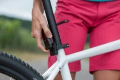 MonkeyLink ML-Light Recharge 30 Lux Set Mit USB-Anschluss -Shimano Store Rear Einsetzen 1