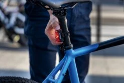 Sigma Infinity Mit Akku Für USB-Ladegerät -Shimano Store Sigma Batterieruecklicht Rueckleuchte Infinity USB Akku 15200 4016224152001b