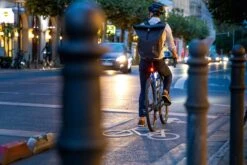 Sigma Infinity Mit Akku Für USB-Ladegerät -Shimano Store Sigma Batterieruecklicht Rueckleuchte Infinity USB Akku 15200 4016224152001c