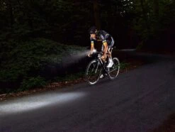 Sigma Aura-60 Mit Akku Für USB-Ladegerät -Shimano Store Sigma Frontleuchte Batterieleuchte LED Akku Aura 60 Lux USB 17700 4016224170004 070 28026e